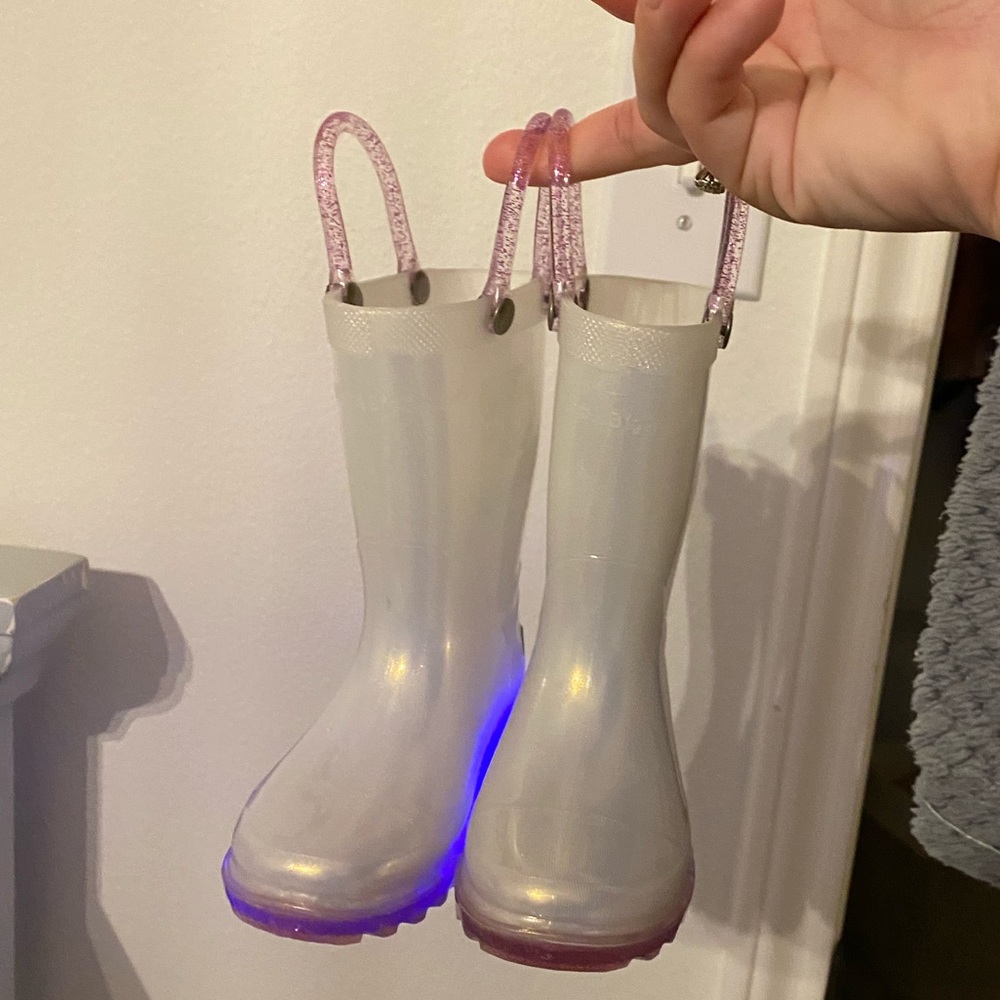 Toddler light up rain boots